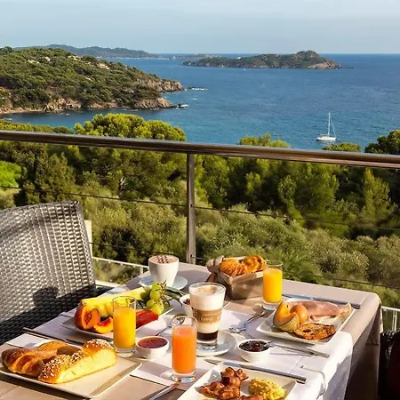 Hotel Le Provencal A Giens - Bord De Mer מלון